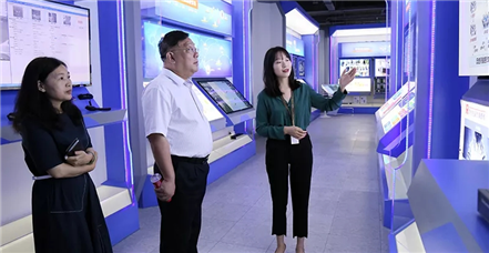 中国农业银行厦门市分行副行长王松一行赴亚游集团ag8集团调研考察