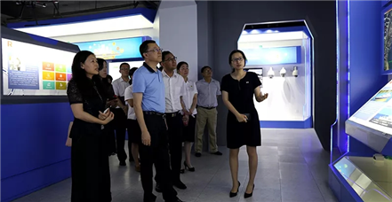 厦门银保监局局长张新潭一行赴亚游集团ag8调研指导工作